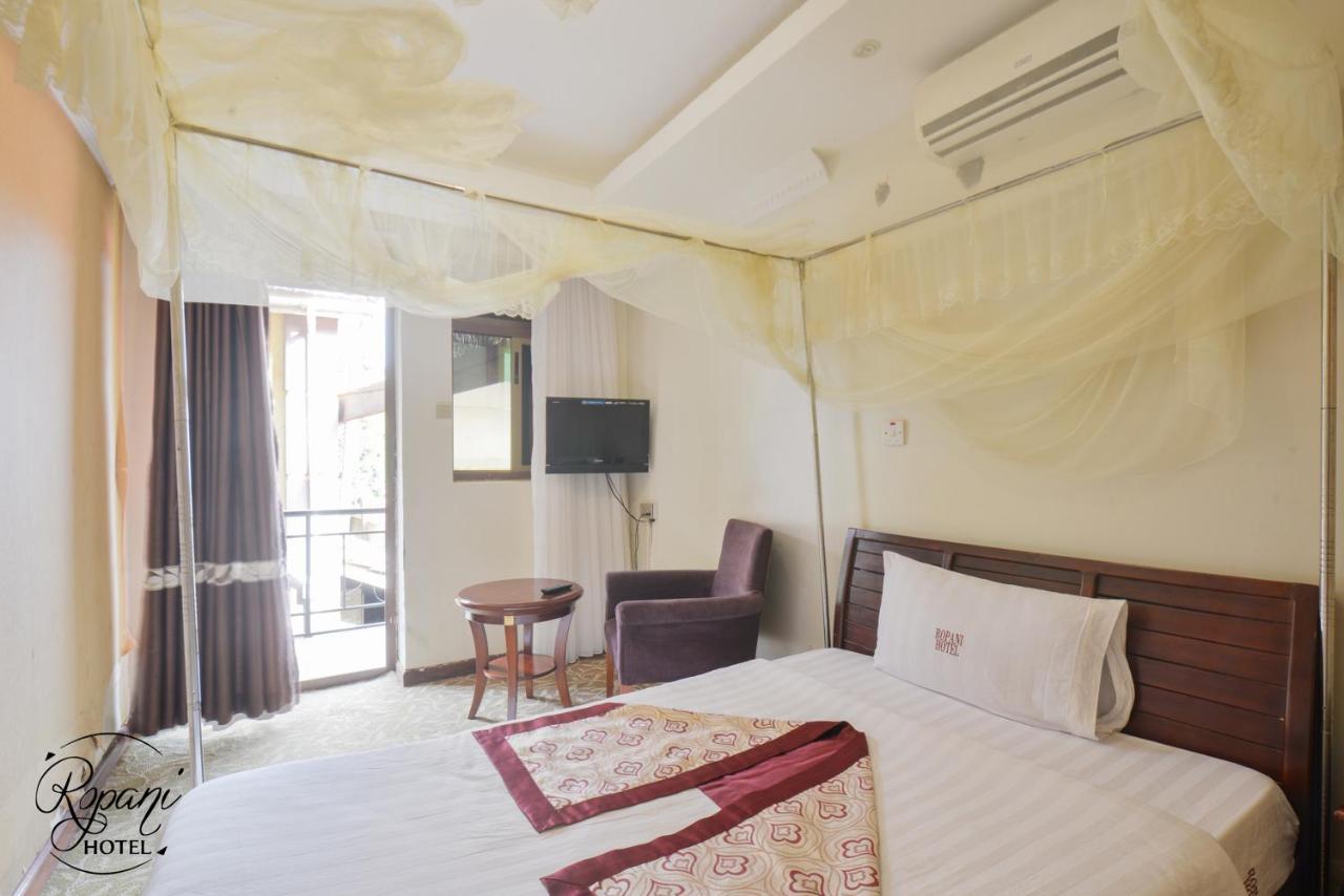 Ropani Hotel Kitende Εξωτερικό φωτογραφία