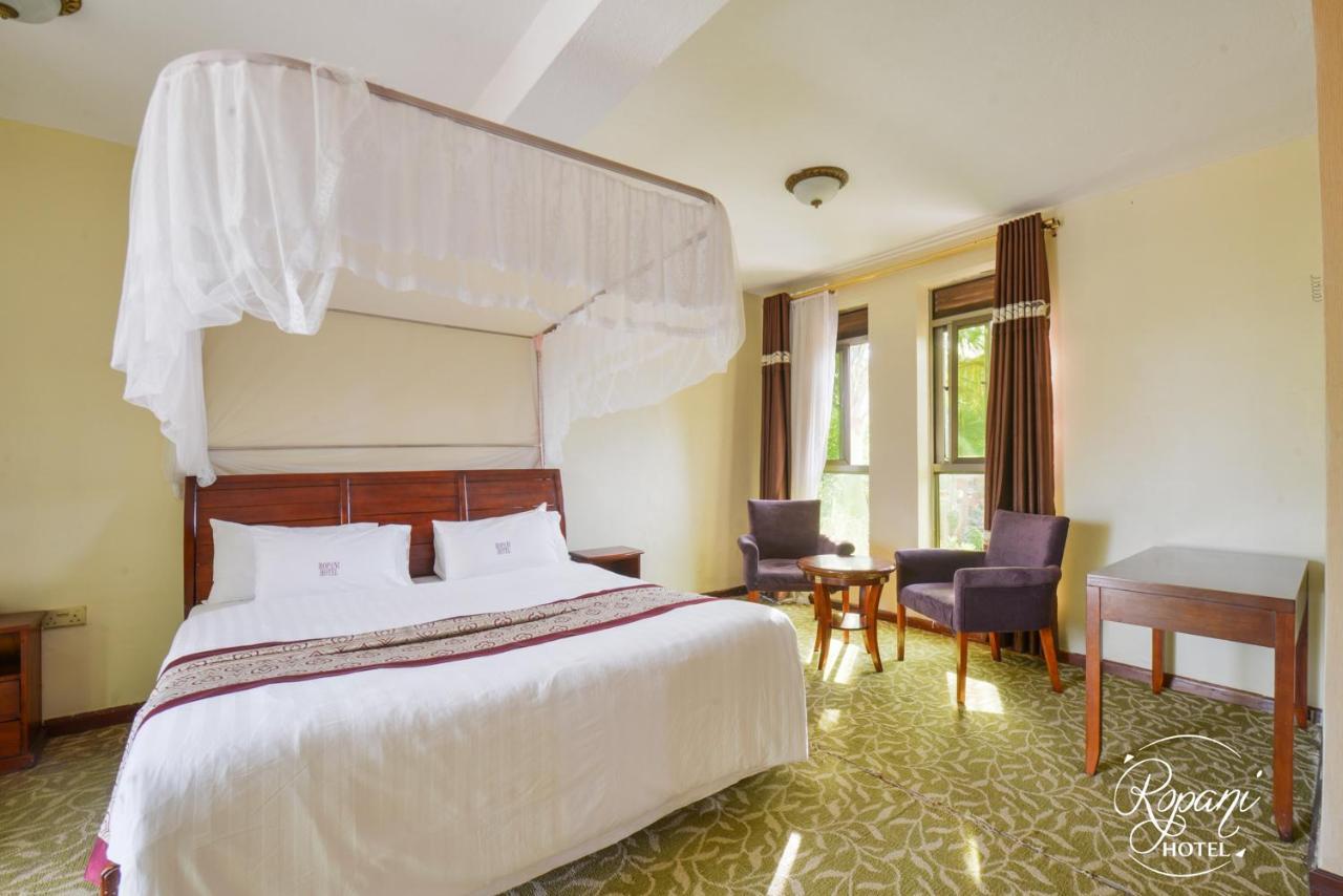 Ropani Hotel Kitende Εξωτερικό φωτογραφία