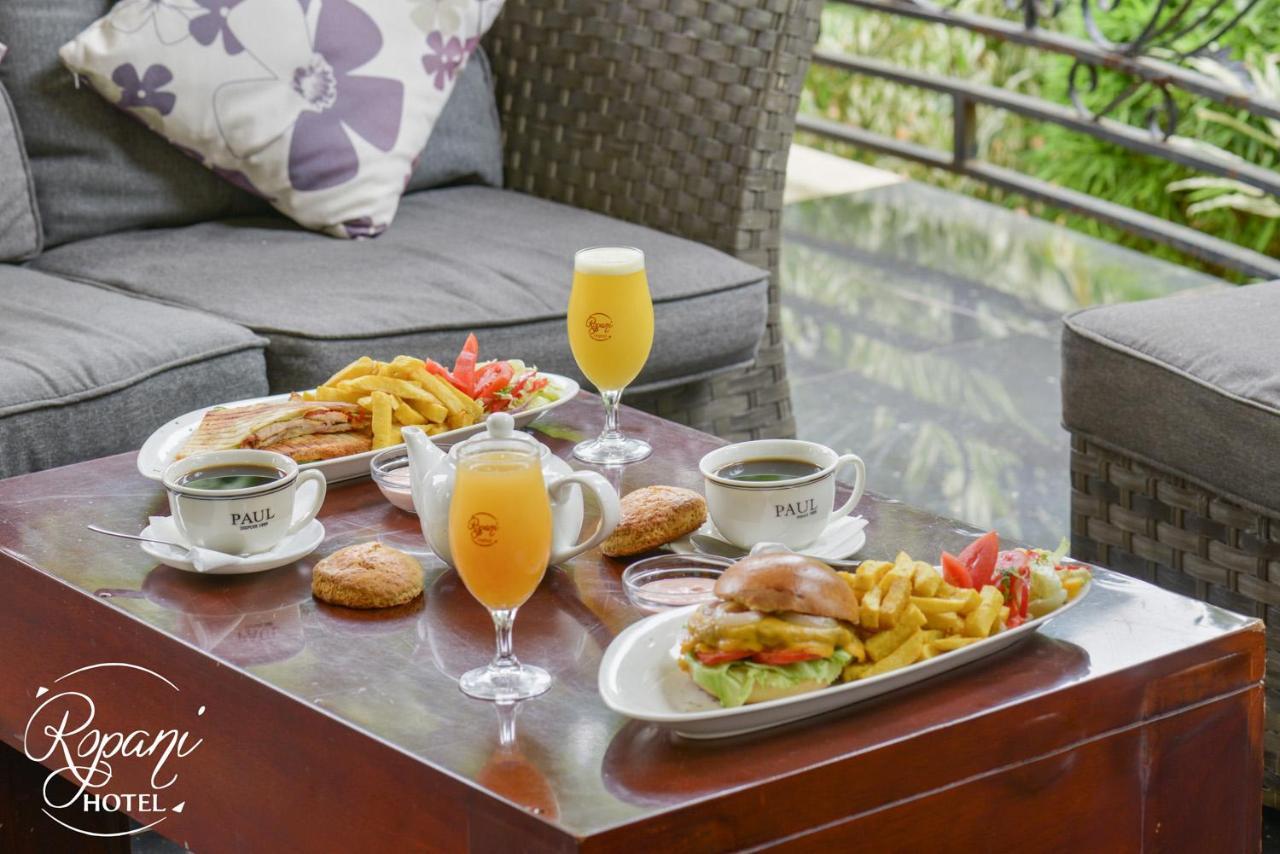 Ropani Hotel Kitende Εξωτερικό φωτογραφία